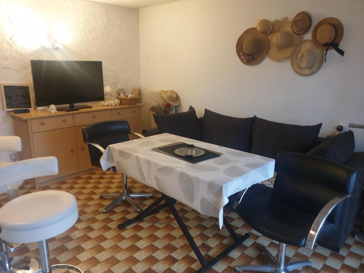 Maison Marylene Possibilite De Louer 2 Chambres Et Un Lit 1Place Supplement Du Reglement De La Location En A Regler Sur Place ,Petit Dejeuner Egalement Vous Gagnez 16 Pour-Cent Givry (Saone-et-Loire) ภายนอก รูปภาพ